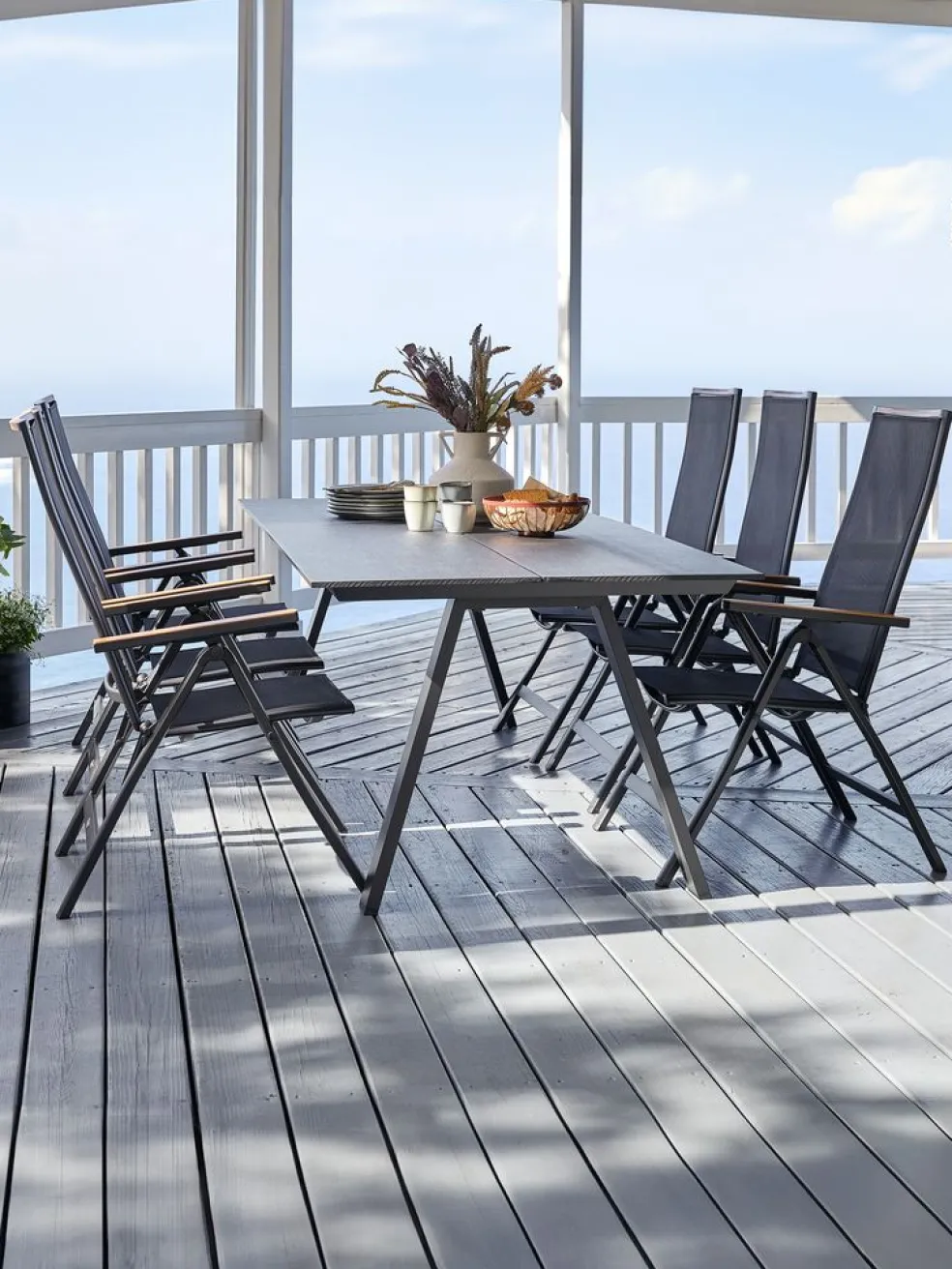 FAUSING + BREDSTENFAUSING L220 table + 4 BREDSTEN chaises noir