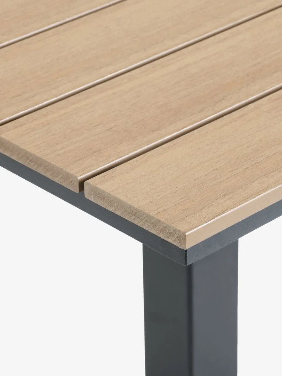 HOBRO + AIDTHOBRO L70 table + 2 AIDT chair naturel