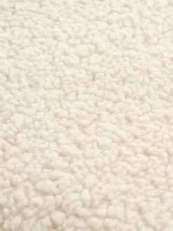 HUNDESTEDRepose-pieds HUNDESTED tissu teddy blanc cassé/coloris chêne