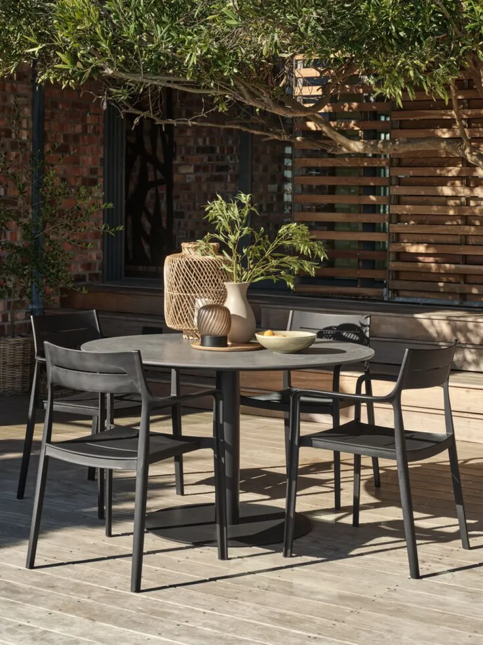 INGSTRUPChaise empilable INGSTRUP noir