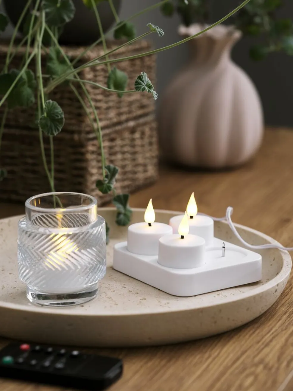 JANSSONBougies chauffe-plat LED JANSSON blanc/noir a/chargeur