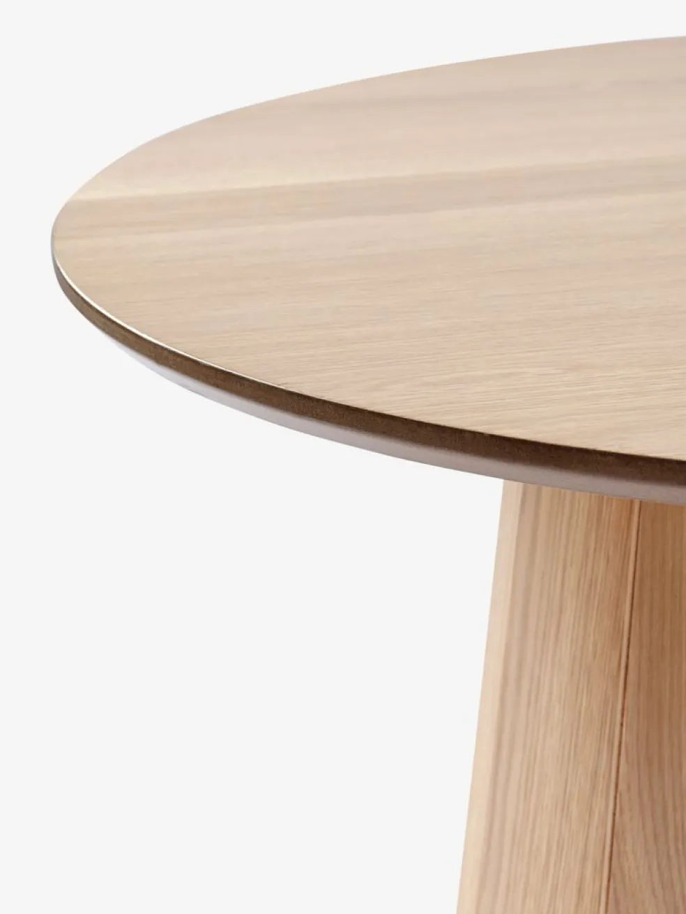 KLIPLEVTable basse KLIPLEV Ø80 coloris chêne naturel