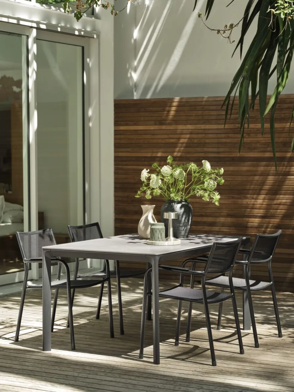 KUMLATable de jardin KUMLA l95xL150 gris