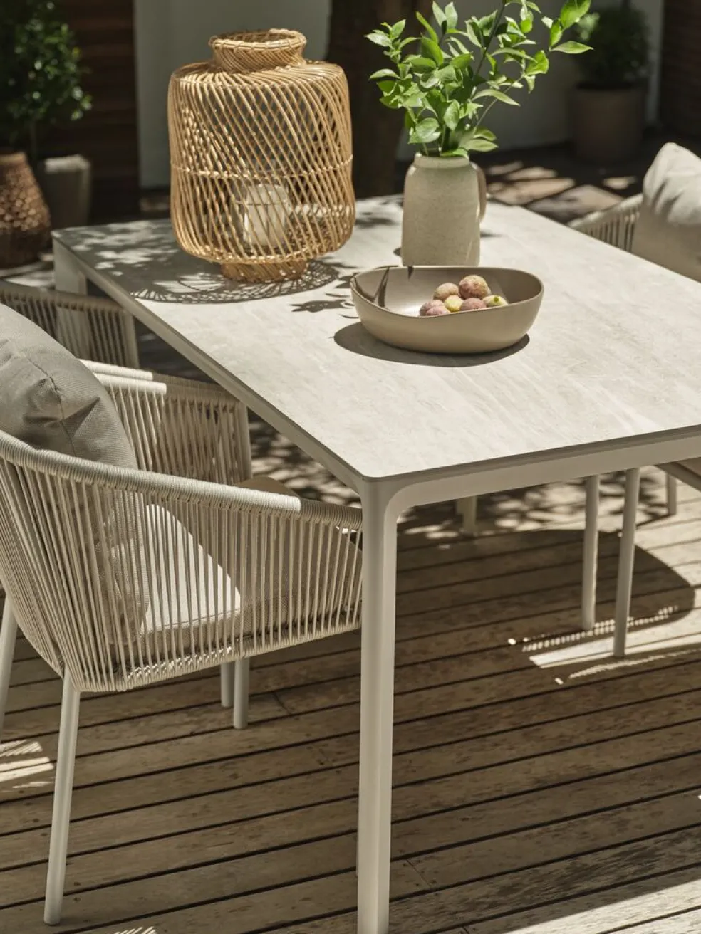 KUMLATable de jardin KUMLA l95xL150 beige