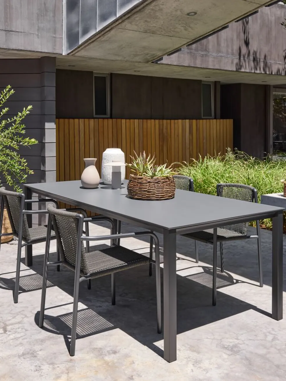 LANGET + KRISTIANSTADLANGET L207 table noir + 4 KRISTIANSTAD chaises vert