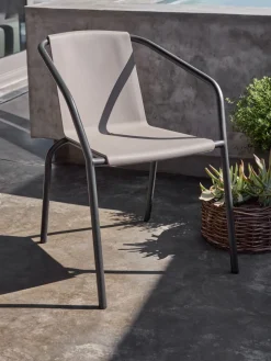MODUMChaise empilable MODUM sable foncé