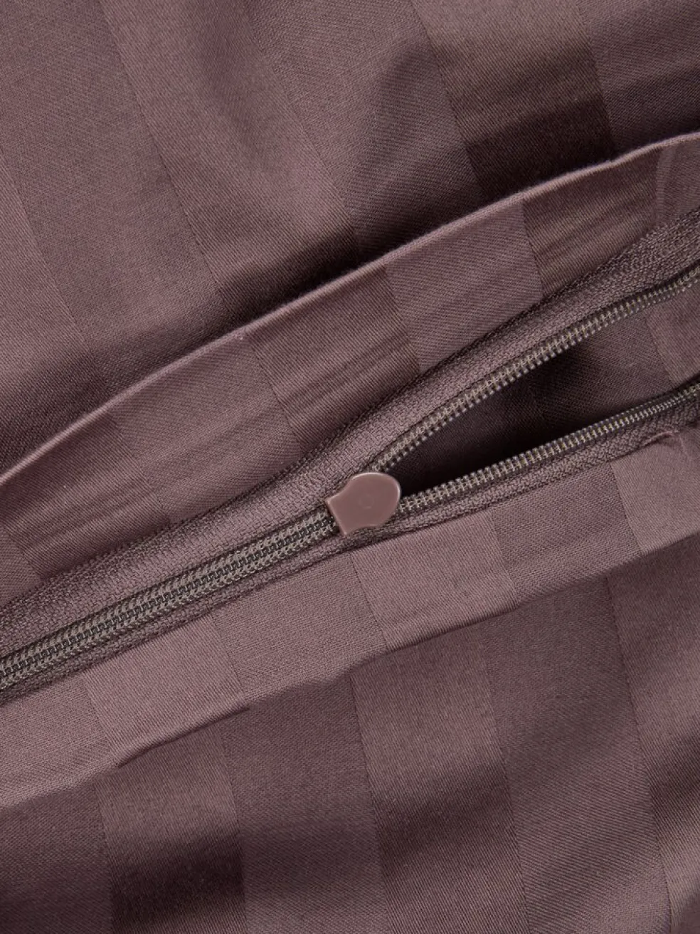 NELLGoldParure de lit en satin NELL 240x220 raisin poudré