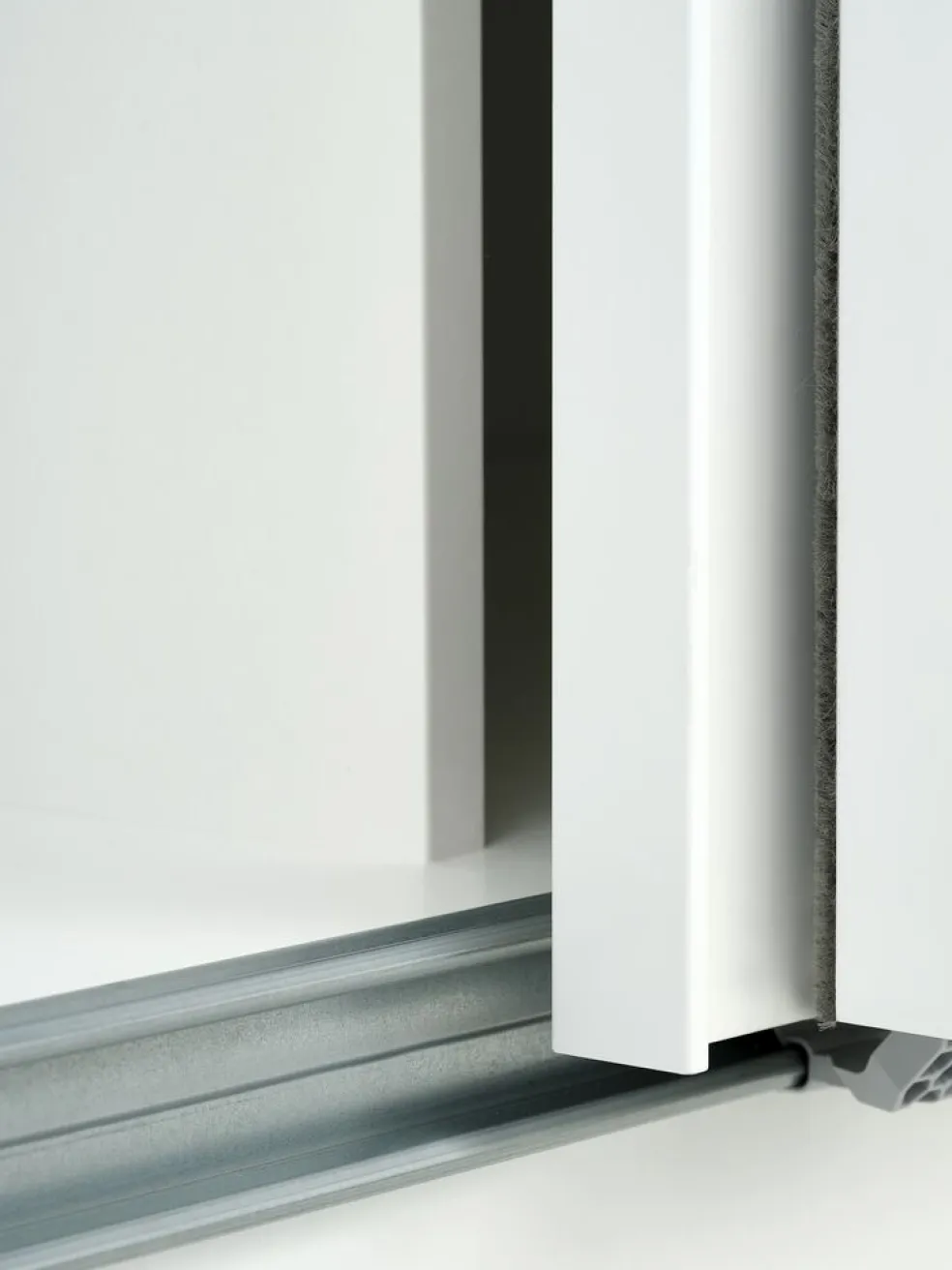 RABERGArmoire RABERG 150x200 a/miroir blanc