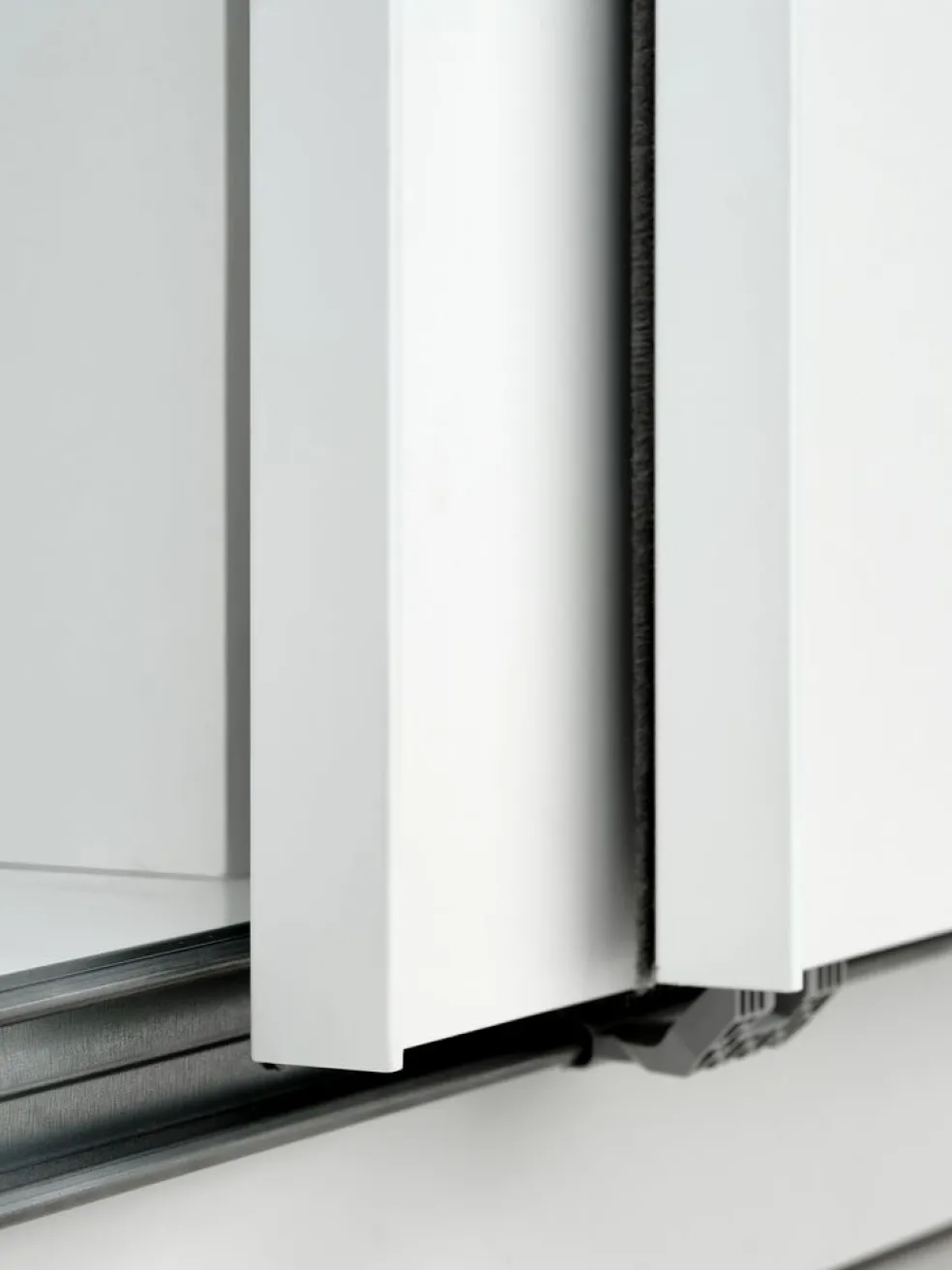 RABERGArmoire RABERG 200x200 blanc