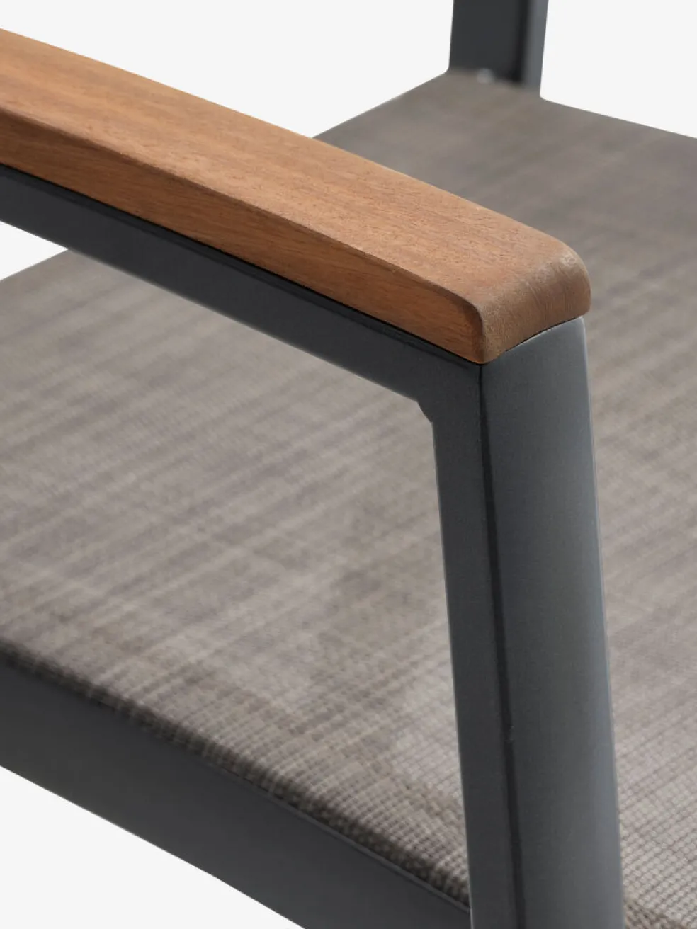 SIRDAL + SIRDALSIRDAL L149 table eucalyptus + 4 SIRDAL chaises gris