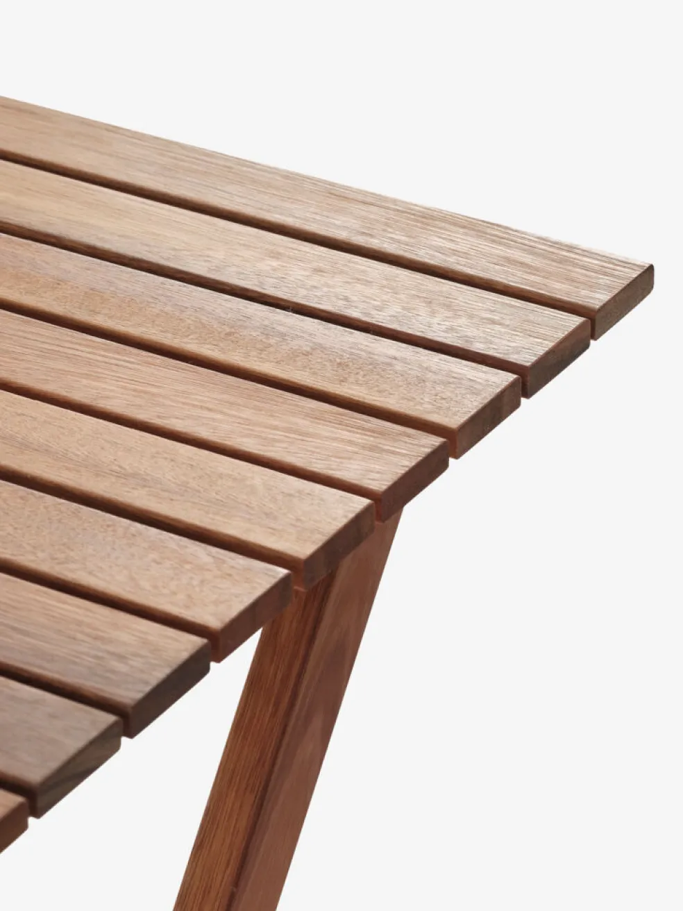 VRAADAL + MIDDAGSBERGETVRAADAL L62 table eujcalyptus + 2 MIDDAGSBERGET chaises